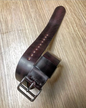 Image of Vintage #8 Horween Shell Cordovan single-pass strap (pull through)