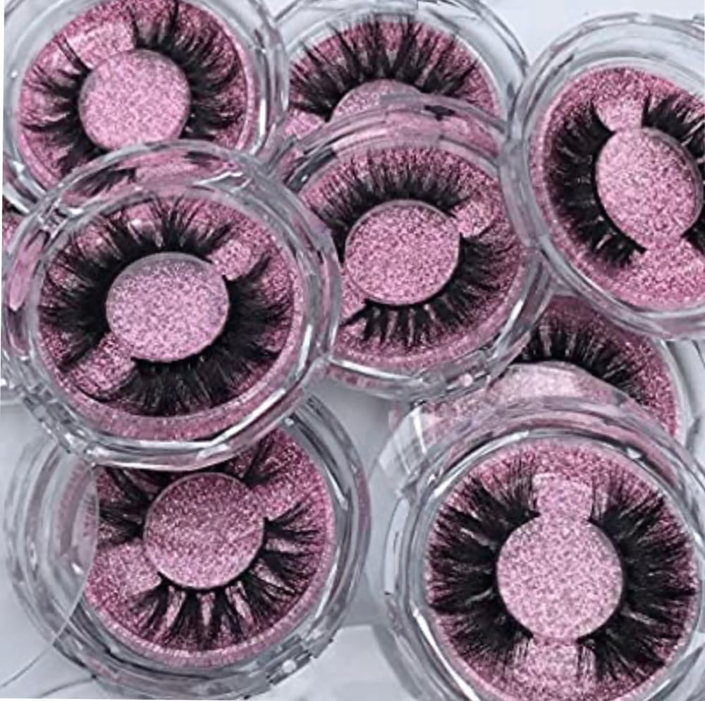 Image of Dollz Mink Lashes . 💞