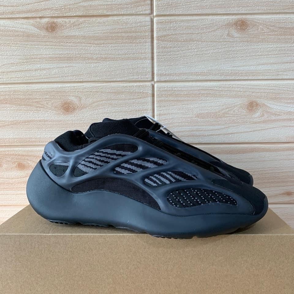 Image of Yeezy Boost 700 V3 Alvah