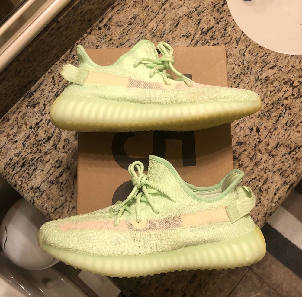 Image of Size 9 Adidas Yeezy Boost 350 V2 “Glow”