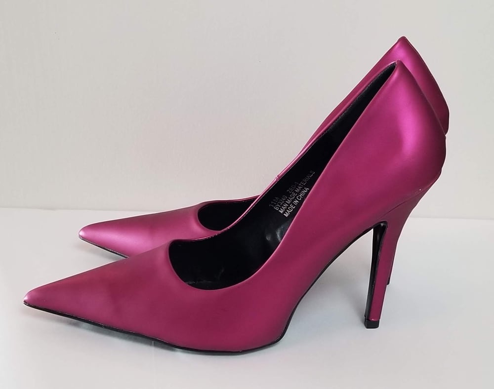 Image of Metallic Purple Pumps - Women's Shoes Size 11