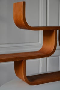 Image 3 of Etagère courbée