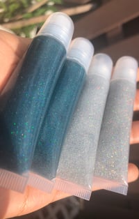Glittery Lipgloss⭐