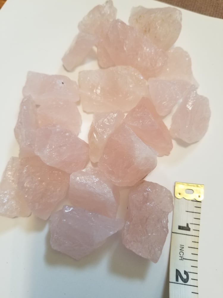 Image of Medium Rose quartz stone