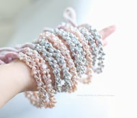 Image 2 of Edera Fresh pearl headband