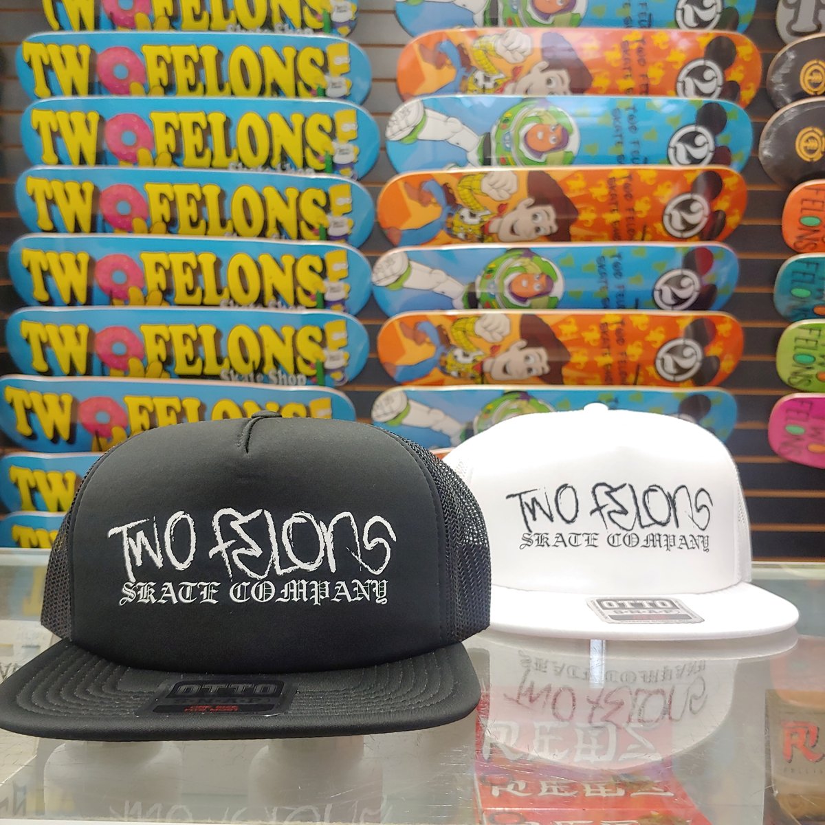 Two Felons "Thug" soft trucker (BLK) 