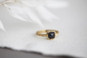 Image of *SALE* 18ct gold black rose-cut diamond ring