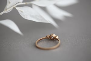 Image of 18ct rose gold rose-cut diamond trilogy ring IOW146