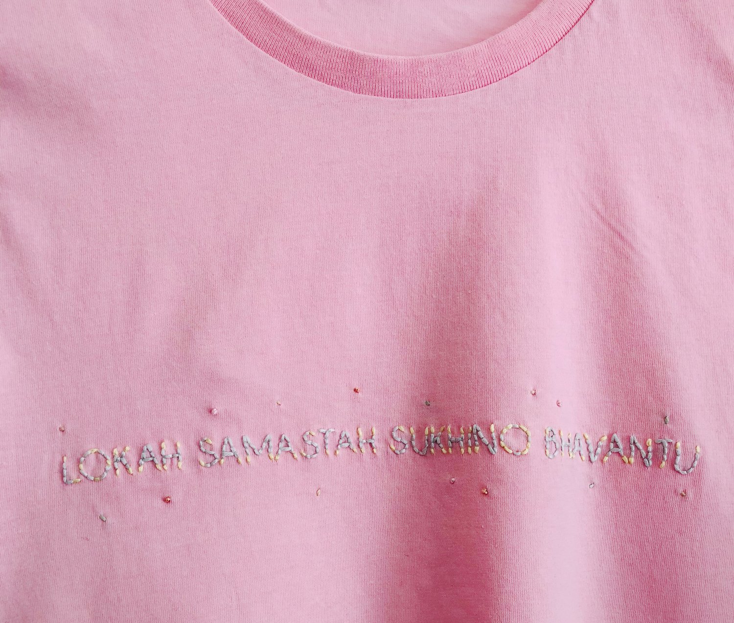 Image of LOKAH SAMASTAH SUKHINO BHAVANTU – multi-colored – cotton pink kids t-shirt
