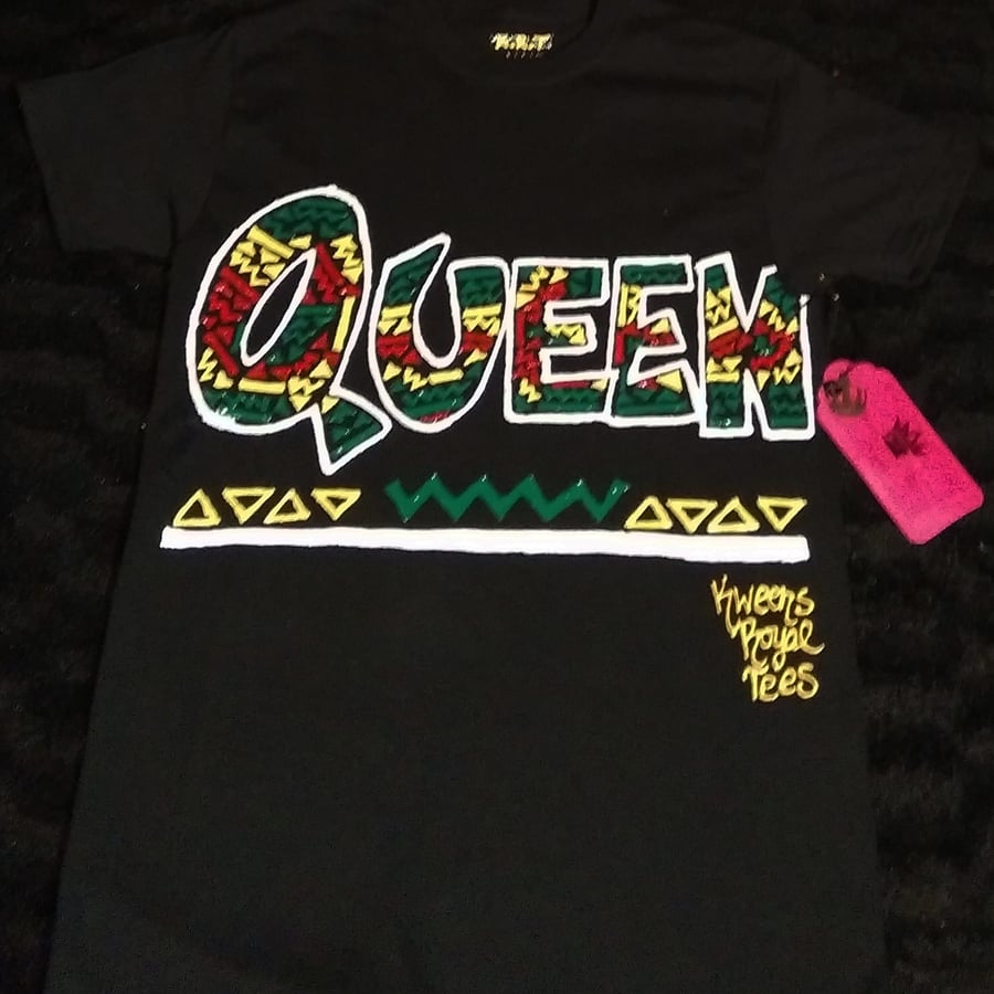 Image of 90'$ Queen