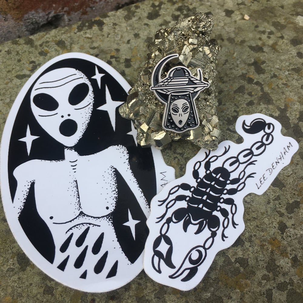 Image of Alien pin and sticker set 