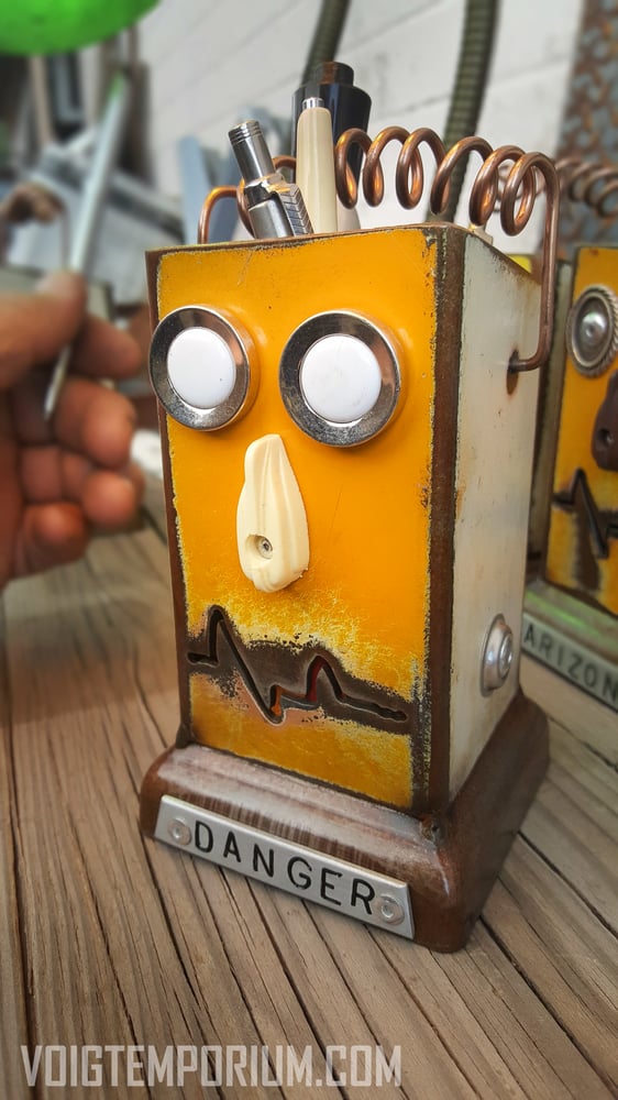 Image of Arizona Desk organizer/Large: Retro DANGER Highway Robot