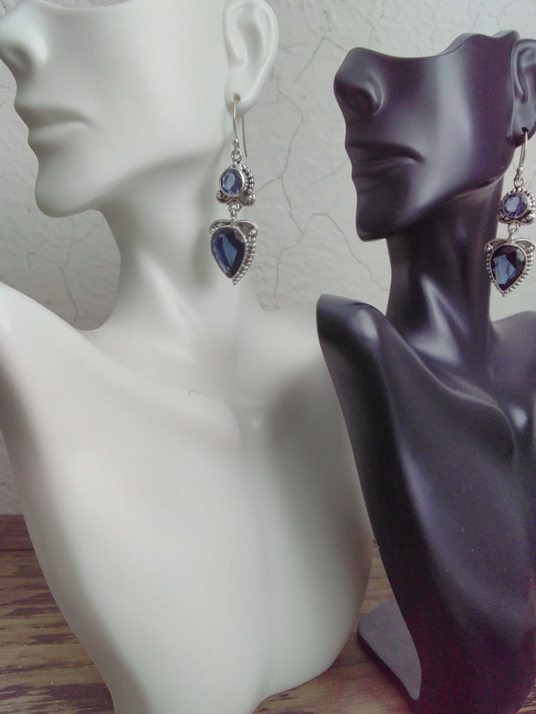 Image of BLUE DUO ROUND AND TEARDROP EARRINGS