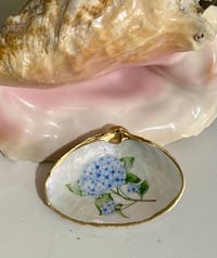Image 2 of Blue Hydrangea Clam Trinket Dish