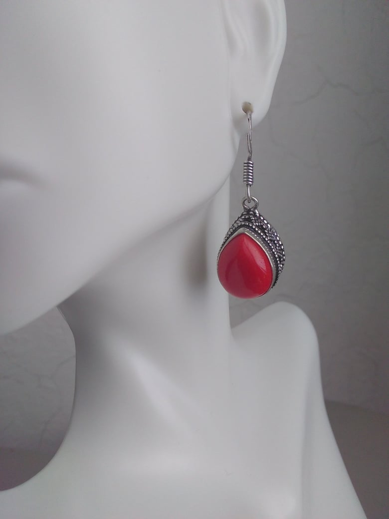 Image of SINGLE RED TEARDROP EARRINGS