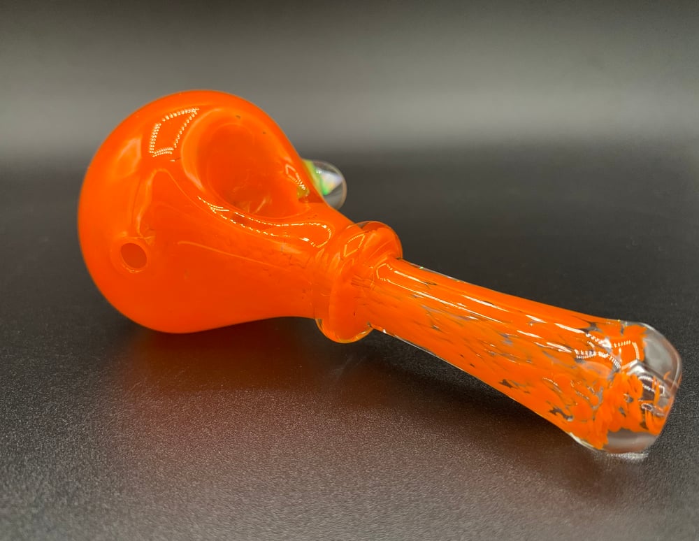 Lava Handpipe w/opal