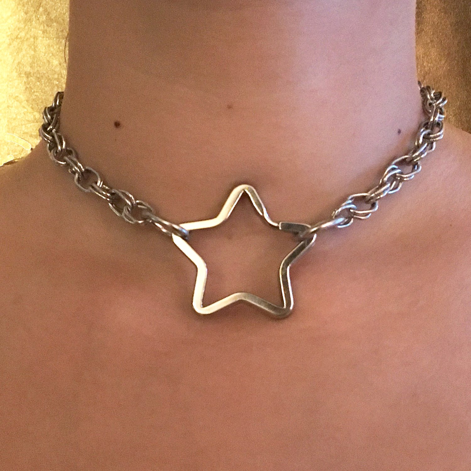 Image of STAR CHOKER ©