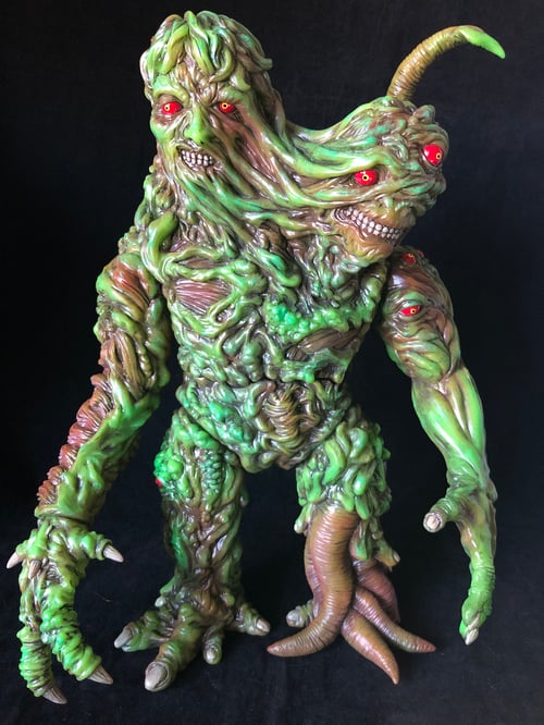 Image of Swamp Thing Creepy Giant