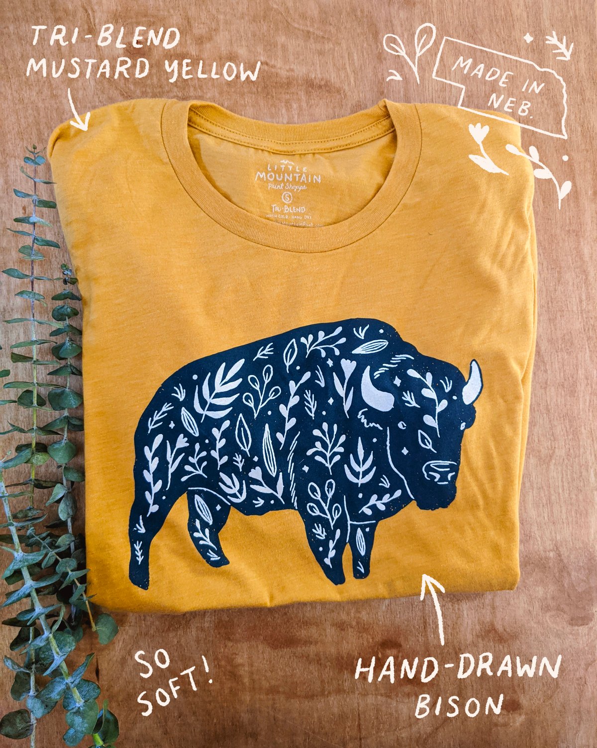 Paradis Sanktion James Dyson Mustard Floral Bison T-shirt | Katie Nieland Art