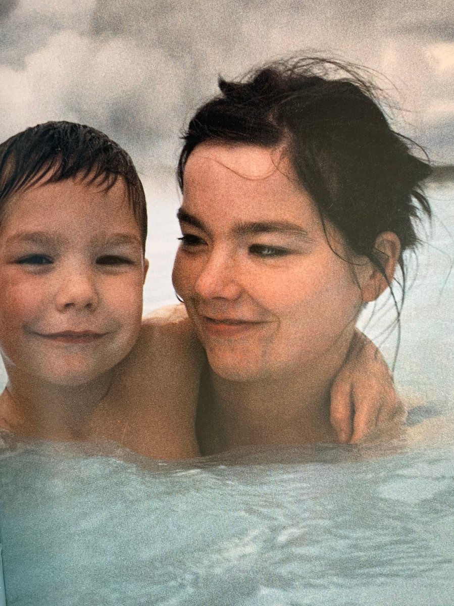 24C8BC13-0806-4C85-B521-