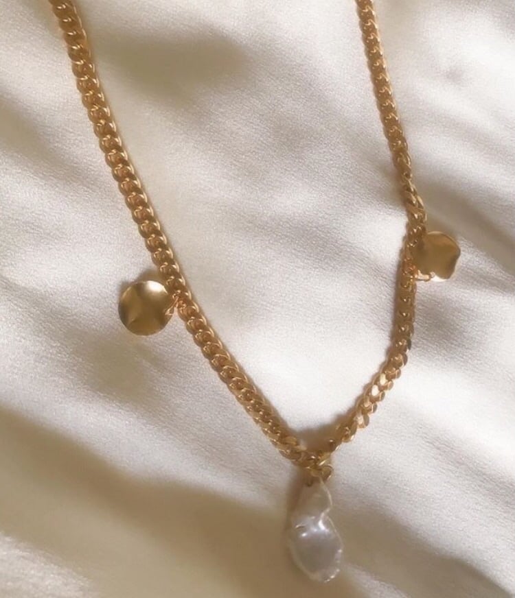 Image of Collar Michelle