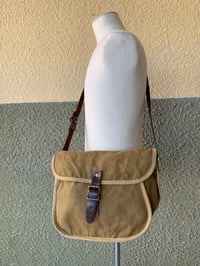 Image 1 of Shoulder Bag Caki Small