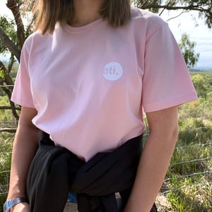 Image of eti Pink Premium Car Culture shirt (unisex)