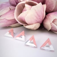 Image 3 of Náušnice Acamar  bílá - stříbrná & fuchsiová - starorůžová 