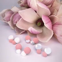 Image 4 of Náušnice Bubbles stříbrná/ bílá & fuchsiová/ starorůžová 