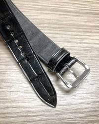 Image 3 of Glazed black alligator double tapered one-piece watch strap 