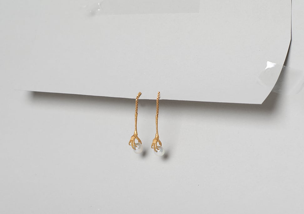 Image of Tomtit pearl earrings