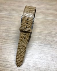 Image 3 of “Sand” Lizard double tapered one-piece watch strap 