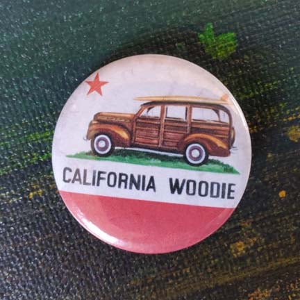 CA WOODIE BUTTON