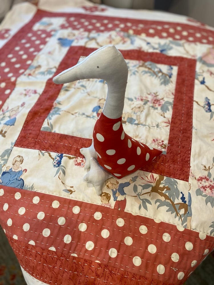 Image of Dorothy Duck & Polka Dot Quilt