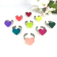 Image 1 of Prstýnek srdíčko barevné 