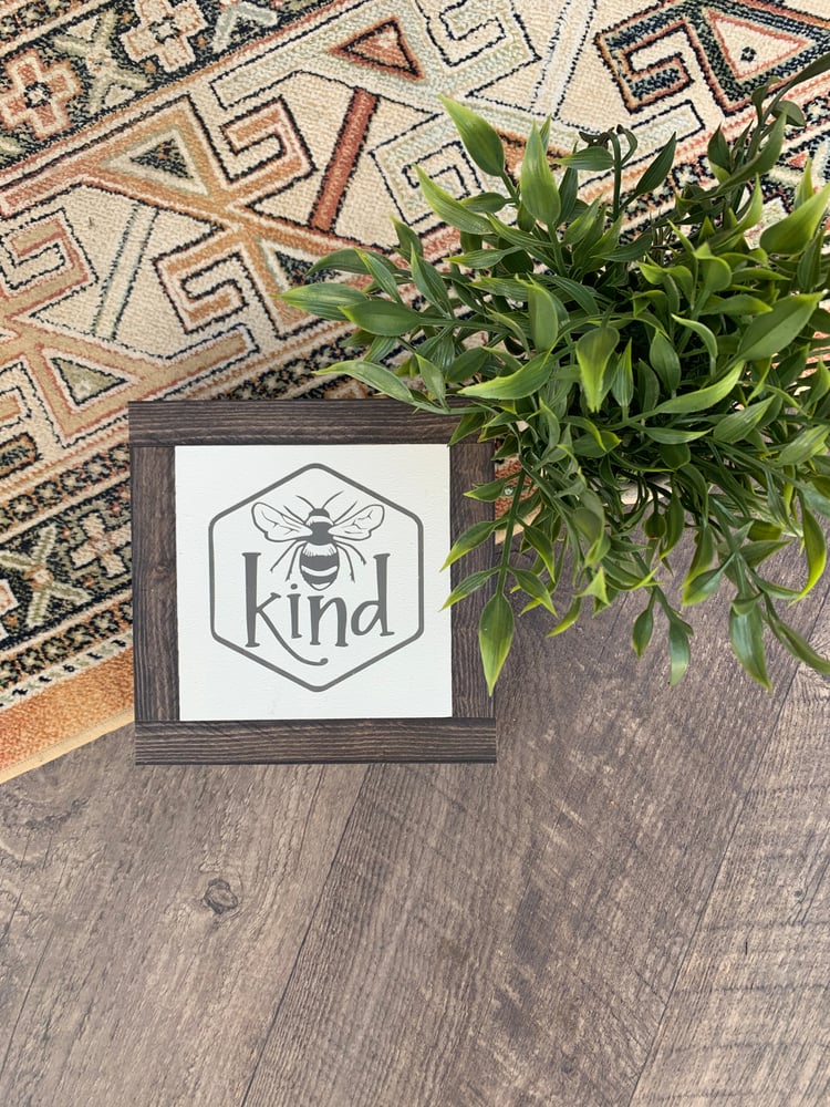 Image of Bee Kind