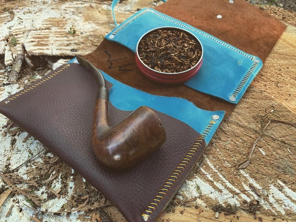 Image of Jo with Two Tone Stitching