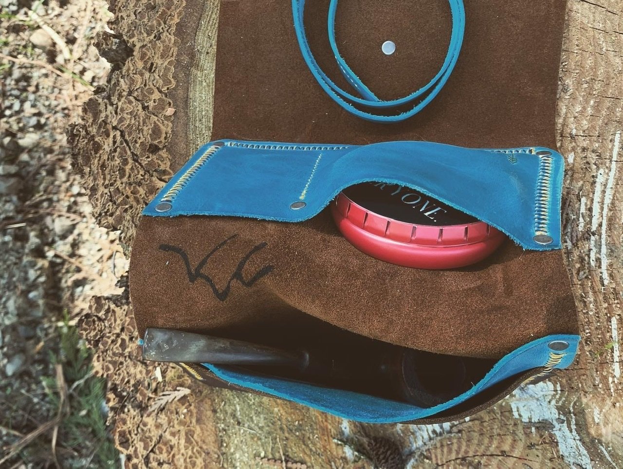 Image of Jo with Two Tone Stitching