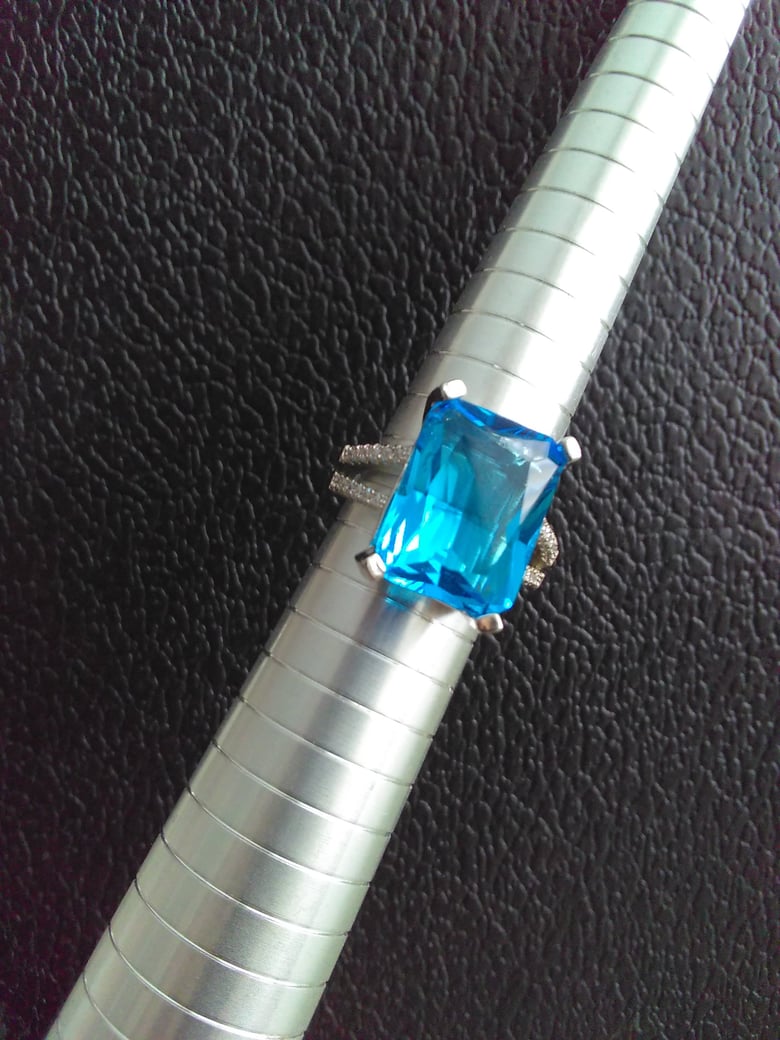 Image of SWISS BLUE TOPAZ SOLITAIRE