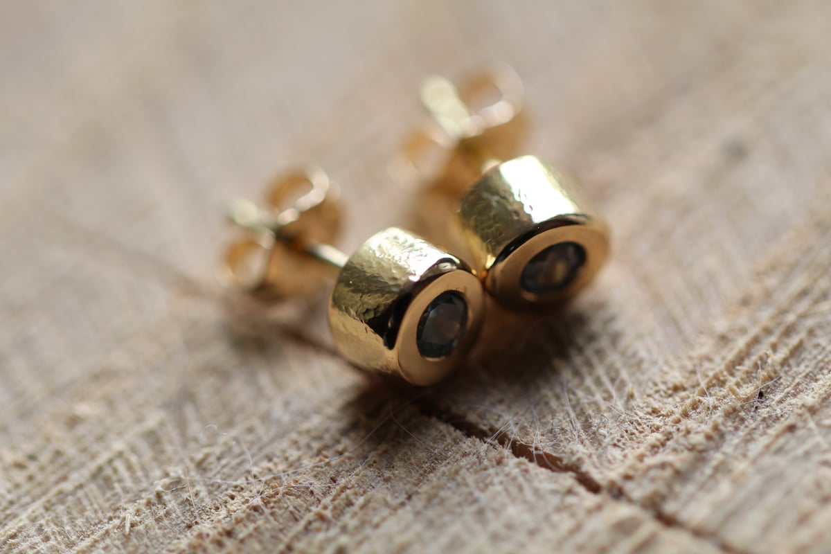 Image of Leuviah: 18ky Gold & Sapphire Earring Studs