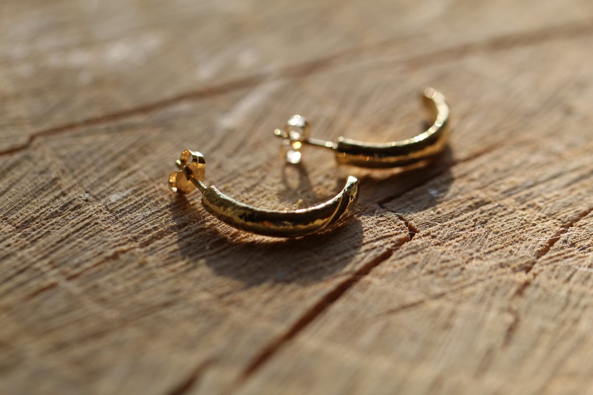 Image of Leuviah: 18ky Gold Hoop Earrings