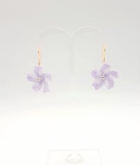 Image 2 of Boucles d'oreille SAKURA Mauve ou Violet, petite fleur