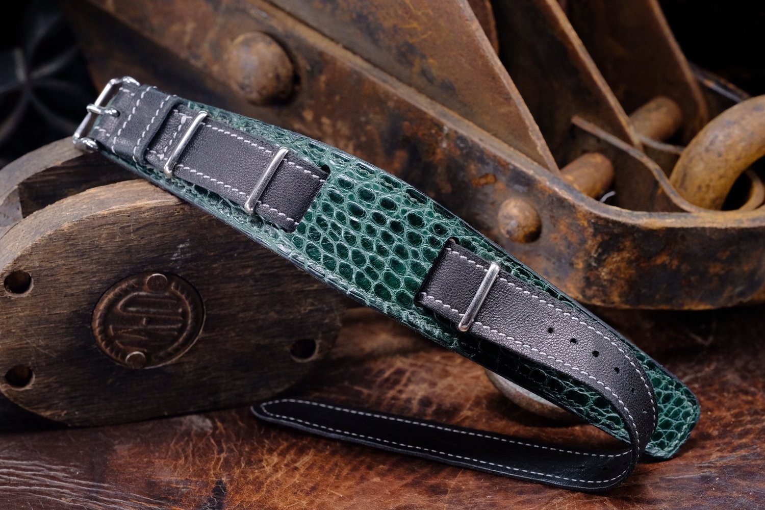 Image of ORIGINAL TRIBUTE 19MM ALLIGATOR BLACK CALF 