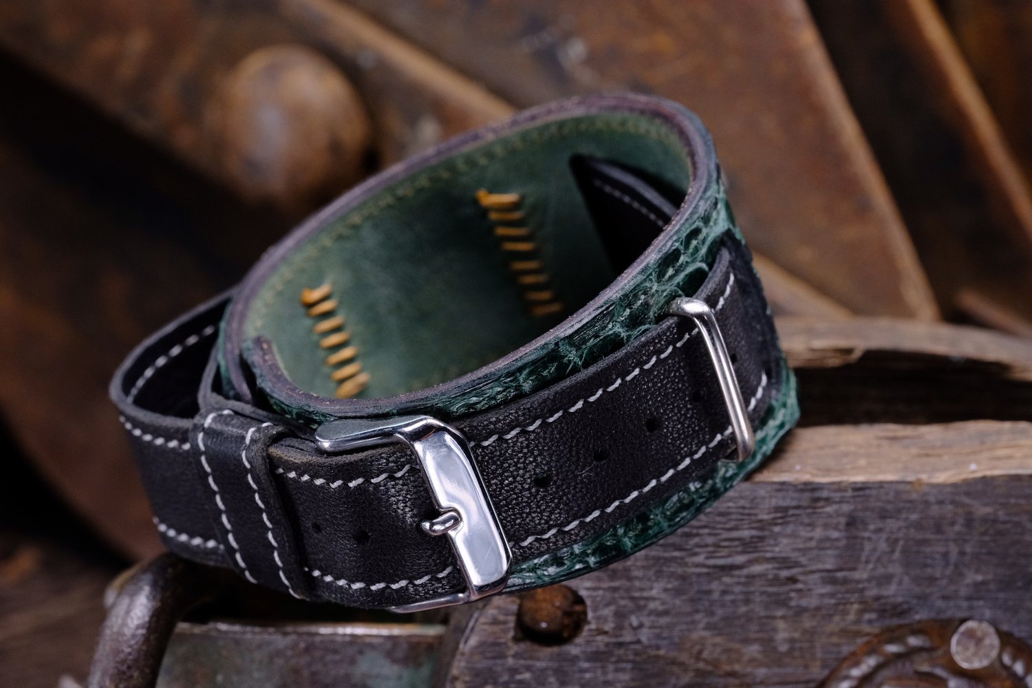 Image of ORIGINAL TRIBUTE 19MM ALLIGATOR BLACK CALF 