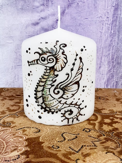Image of 3 x 3 Seahorse Henna Candle