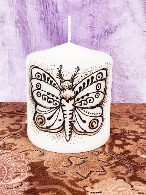 Image of 3 x 3 Moth Henna Candle