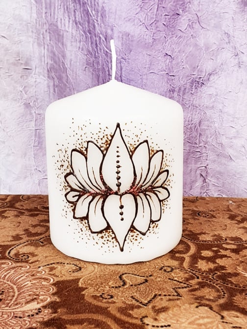 Image of 3 x 3 Lotus Dots Henna Candle 