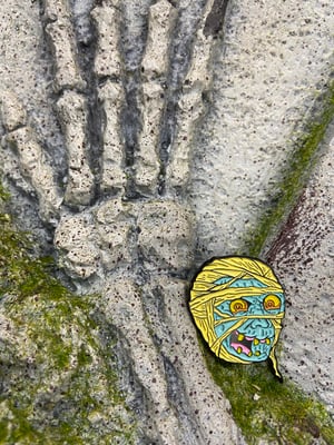 Image of Mummy Lapel pin 