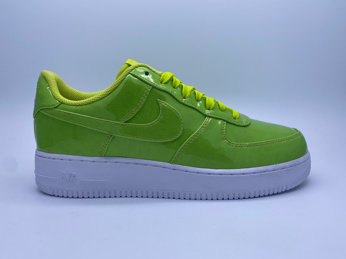 nike air force 1 07 lv8 mens uv