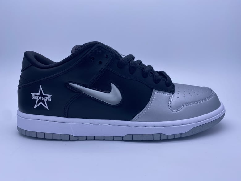 Image of NIKE SB DUNK LOW OG QS